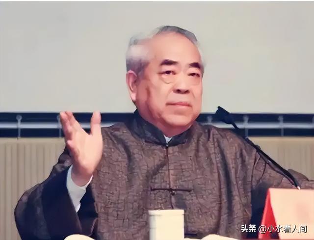 笑不活！医生解读87岁范曾生孩子	，戳穿“遮羞布”，评论区太有梗