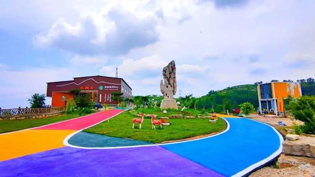 这个假期，潍坊临朐喊你来看演唱会，跑马免费游景区！