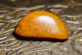 和田籽料“小黄玉”！玉圈贵族栗子黄！图片