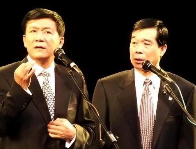 相声界泰斗北京聚会，李国盛坐C位，李金斗 赵炎 石富宽站二排