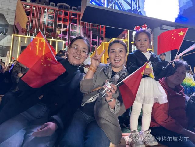 在准格尔相遇：游客的笑脸，是最好的答卷