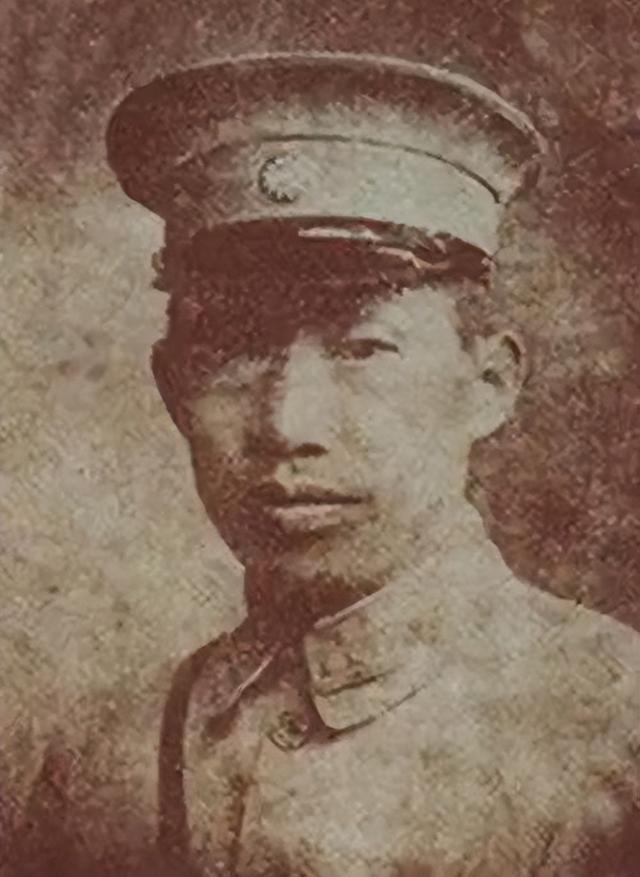 他被称为“贵州王”，建国后官至副部级，1957年被错划为“右派”