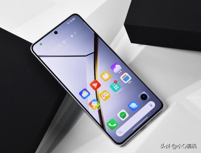 真我果断“发飙”，240万分+7000mAh+IP69，16GB+1TB国补后2294元