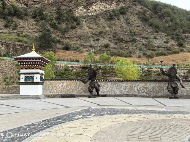 “香稻公路”难跑真的有点险,“稻城亚丁”海拔确实有点高。