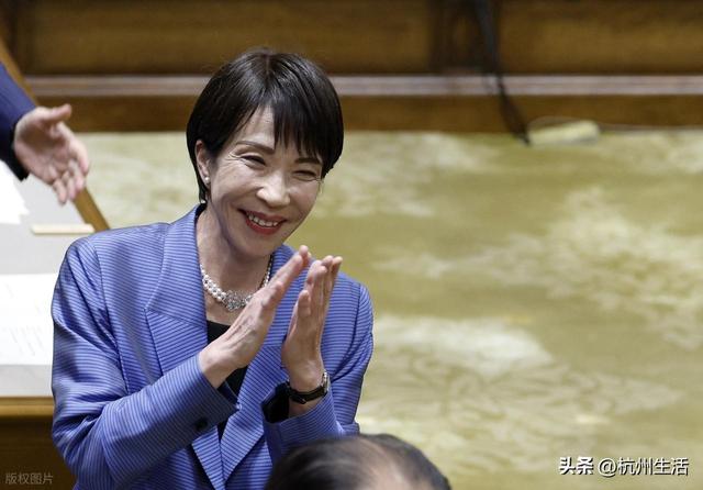 硬扛中方19天	，高市终低头！台海议题改口，高市想与华修好