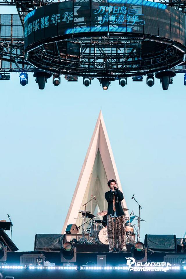 滨海音乐节，还得是万宁！日岛音乐嘉年华把春节过成“热浪版”
