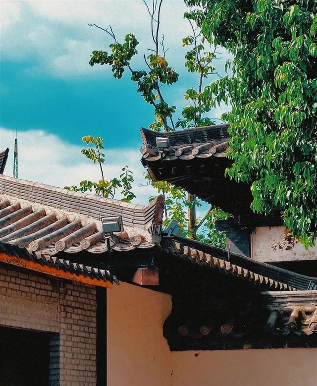 诸葛古镇冬日福利预告来啦！直播互动抽门票，文创盲盒藏惊喜