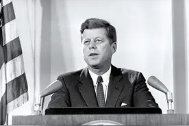 美国挥舞核威胁大棒，肯尼迪为何没能阻止中国拥有核武器？图片