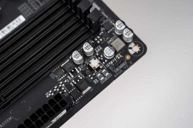 装机不用挑，就选电竞雕！技嘉B850M AORUS PRO WIFI7电竞雕主板测评