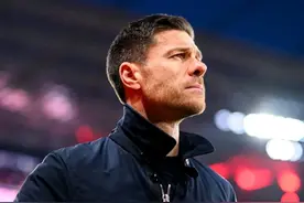 即将前往皇马！官方：药厂主帅阿隆索今夏离任，带队3年夺3冠图片