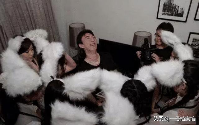 牡丹花下死！37岁“纵欲过度”的王思聪，再次陷入“大丑闻”