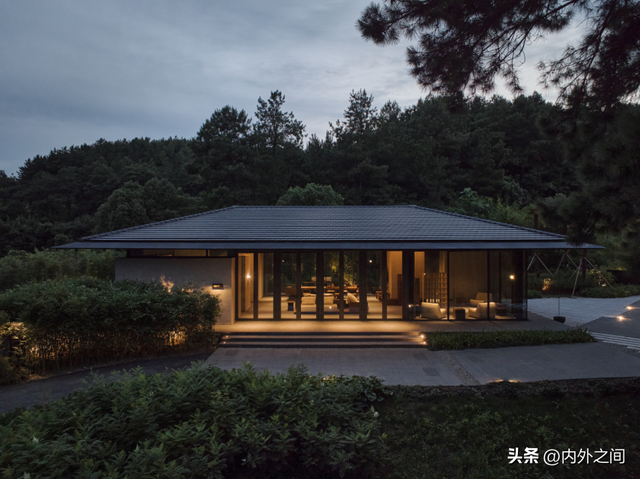 八荒设计 · 山谷松林里的隐世秘境之旅