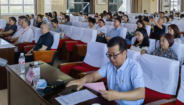 精神医学前沿技术应用培训班在乌鲁木齐召开