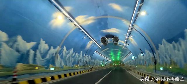 随笔: 有感首发日穿越天山胜利隧道