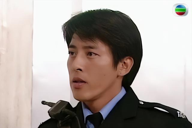 夫妻俩为了不变老，坚持31年不吃肉不生子，如今59岁近照不敢认