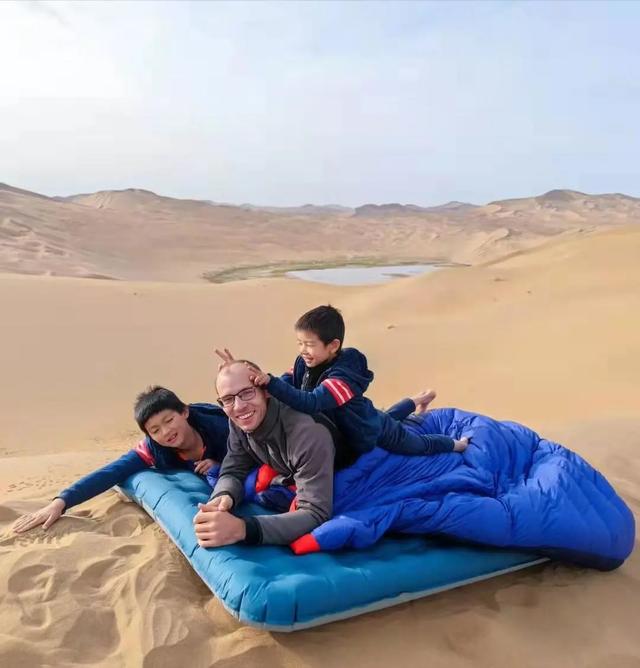 我,37岁法国人,清华硕士,中国生活13年获永久居住权,非常自豪