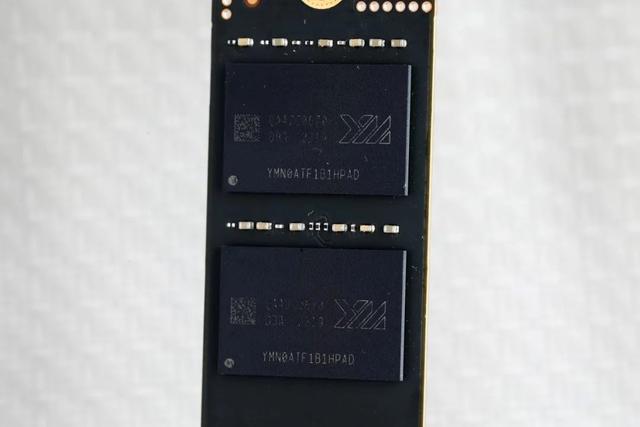 ThinkPad也用长江存储PC411 SSD——解密新一代联想ThinkPad E14 Gen7商务本性能