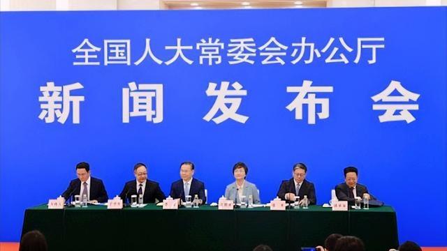 别急着骂延迟退休，1966-1968的男性可以多领钱却又避开这个坑