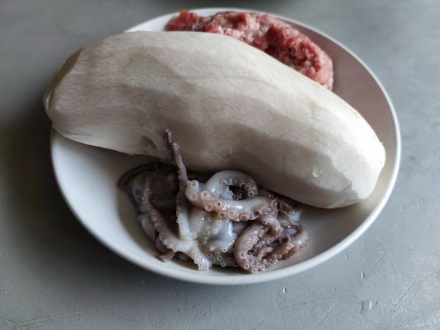 立冬吃饺子，建议大家：少吃白菜芹菜，多吃4样，应季营养补嘴空