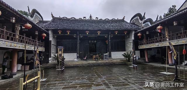 松溉古镇：在雨丝里缝补的一段旧时光