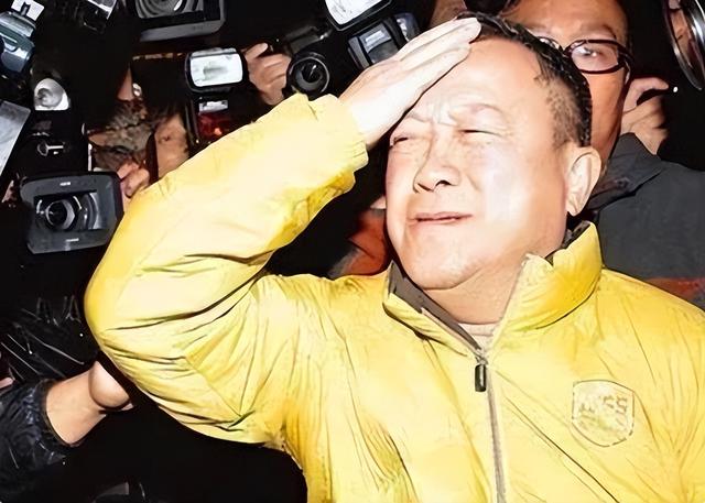 72岁曾志伟又给所有男人上一课！可以贪财，可以好色，但别踩红线