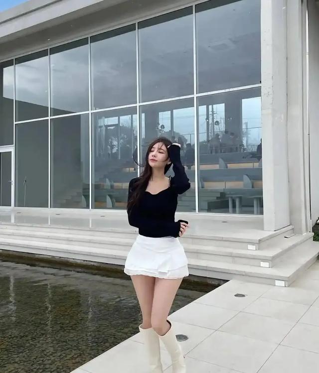 韩国女神金敏：腰臀比0.65，美到窒息！这身材是真实存在的吗？