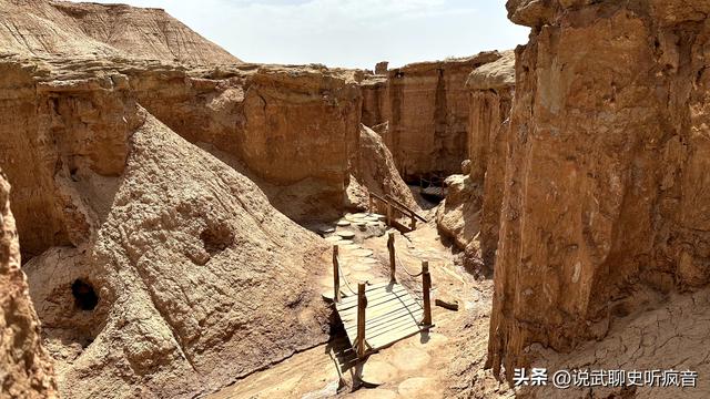 库车印象（2）——红石林