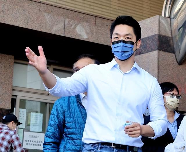 蒋万安反对两岸统一，已获民进党批准将再访大陆，大陆用10字回应