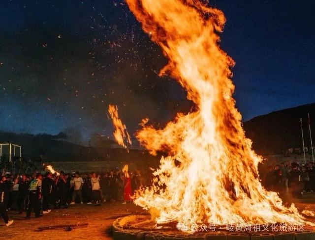 别等了！免费篝火派对空降岐伯广场，8 月 6 日- 7 日燃爆夜空