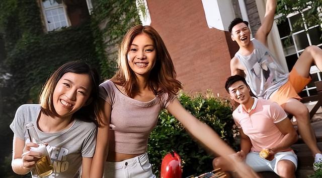 2020年，我国男性比女性多3502万，如今5年过去，差距令人意外