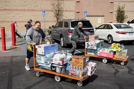 让美国消费者买单！沃尔玛受不了了，“硬扛”关税也要从中国进货图片