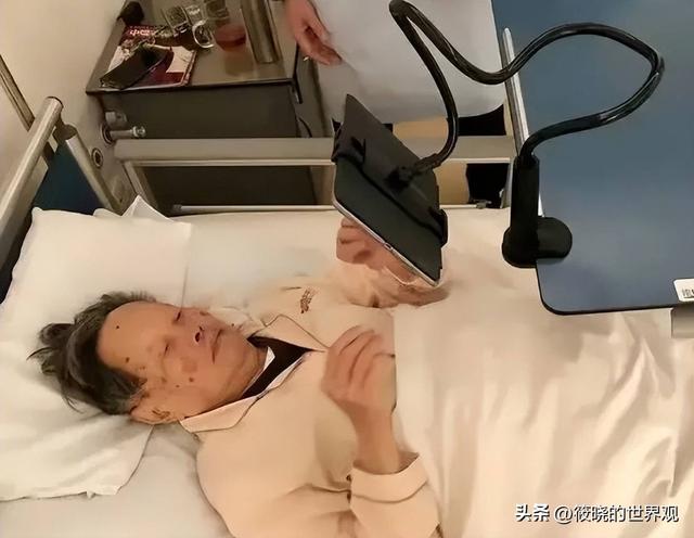 生日才过完17天，103岁杨振宁辞世，生前在翁帆庆生照里开怀大笑
