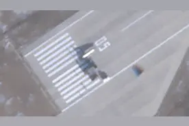 美媒: 中国西北若羌楼兰机场出现一神秘飞行器! “昊龙”准备试飞?图片