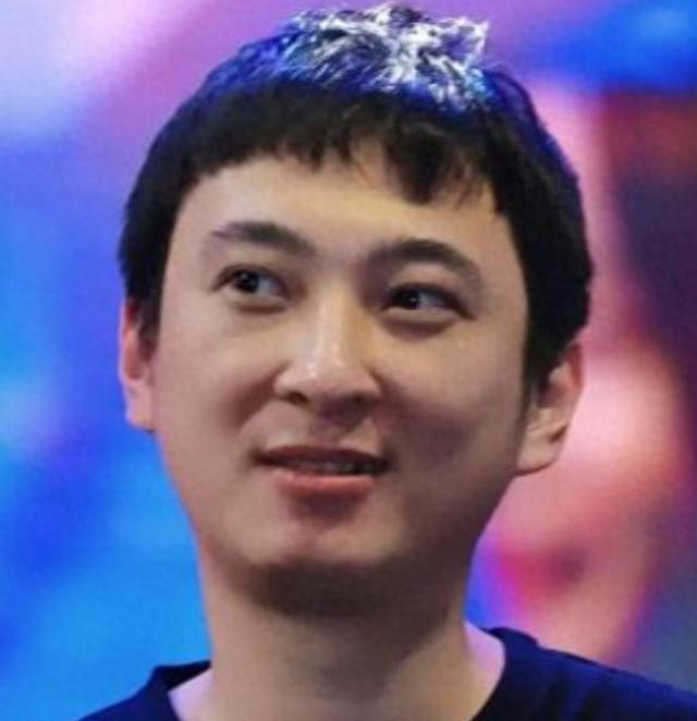 风流成性改不掉？71岁王健林即将开庭，王思聪仍在高消区潇洒挥霍