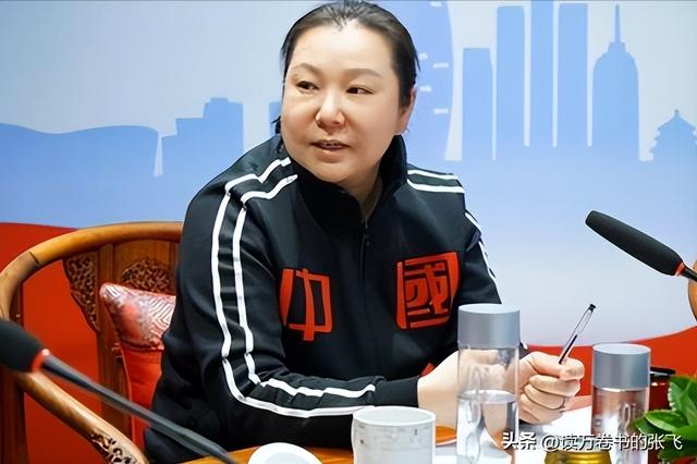 3次被国家队开除，退役11年后再看王濛现状，才明白李琰评价没错