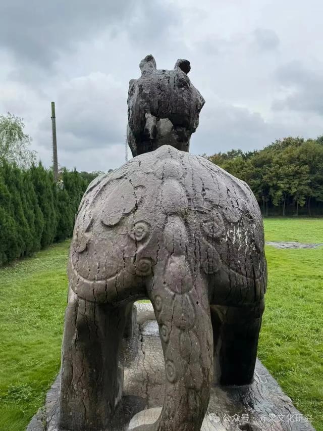 实地探访南京狮子冲昭明太子萧统和他母亲丁令光的安宁陵