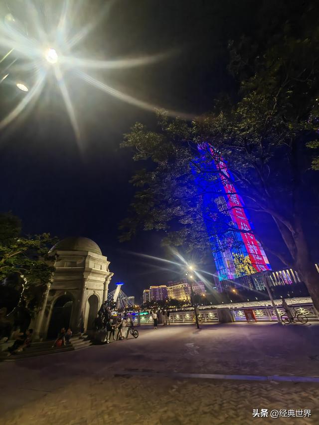 夜幕下的海河