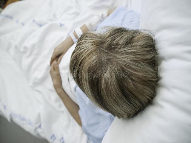 87年，去同学家玩，他姐姐把我拉进房间，教我玩“俄罗斯方块”