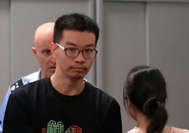 英伟达不肯谢罪，中方退无可退，芯片高管被拘捕，黄仁勋一针见血