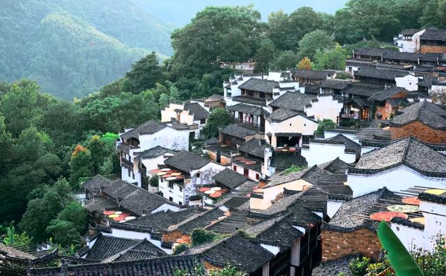 别只知道篁岭，婺源另一个赏秋胜地，美得像泼墨山水画