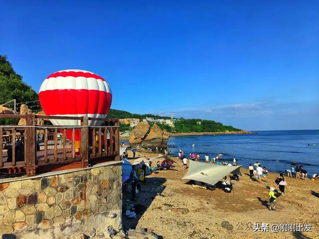 就在傅家庄浴场旁边，大连这个海边更美