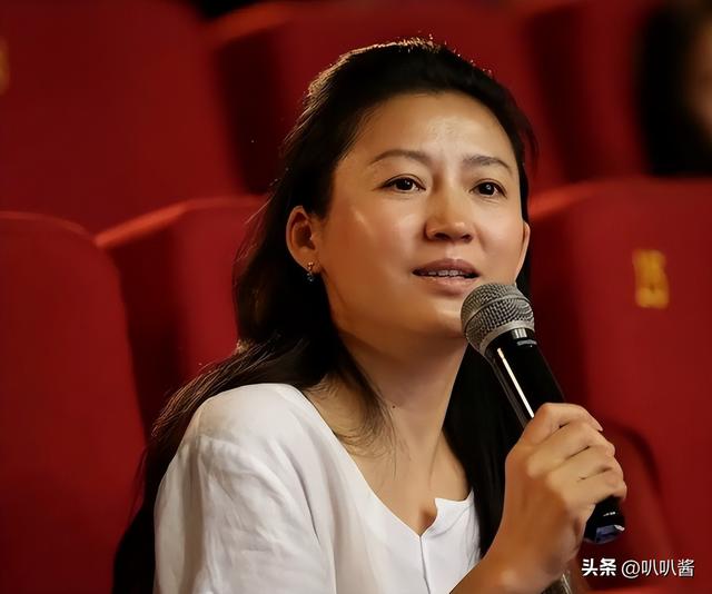 “余生好好走”，57岁央视主持王小丫，曾在病床上的留言引人泪目