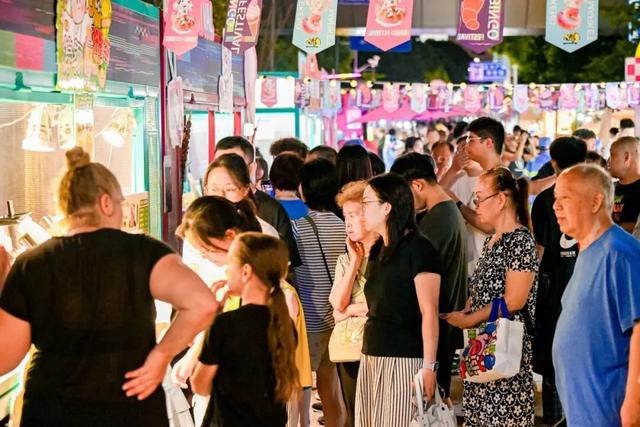 来吃！就在这些超火的魔都夜市~