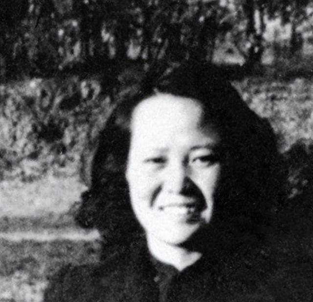 傅作义接到兵败电报，突然问女儿：你是毛泽东还是聂荣臻派来的