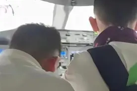 旅客进入飞机驾驶舱还找机长签名？业内称若属实机组面临处罚，海航回应图片