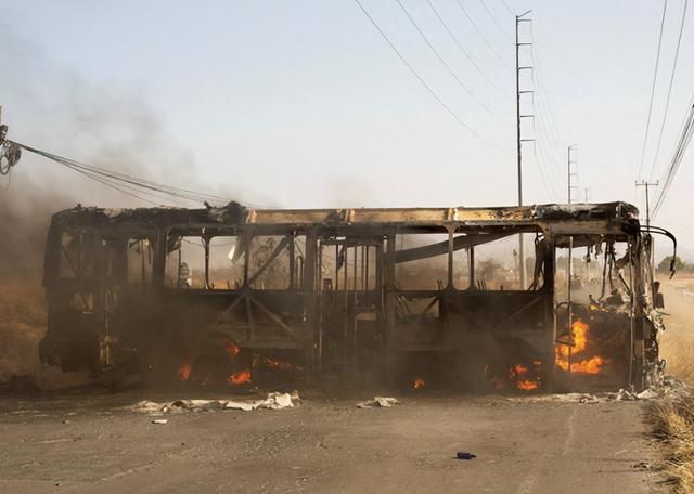 墨西哥突发大乱！头号大毒枭被军方“斩首”，美墨联手信号强烈 第2张