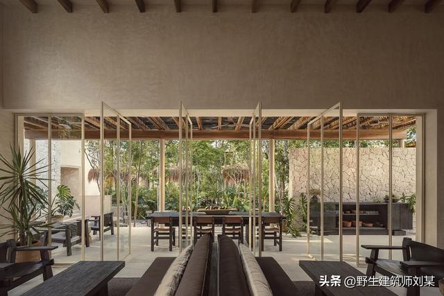 入住就得先付200美元押金，你觉得这个度假酒店值不值？