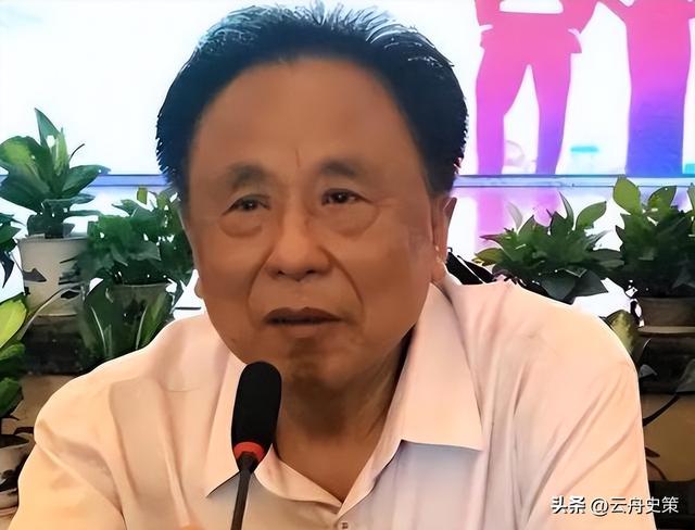 包养10位情妇，睡觉翻牌生下11个私生子，75岁还在拼命生娃！