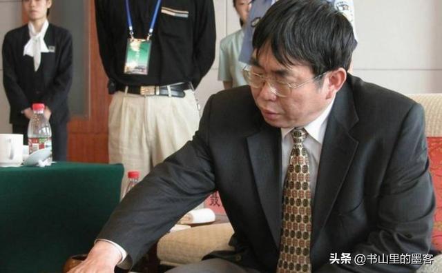 聂卫平离世不到1天，私生活被扒，恶心的事发生	，小23岁娇妻遭殃