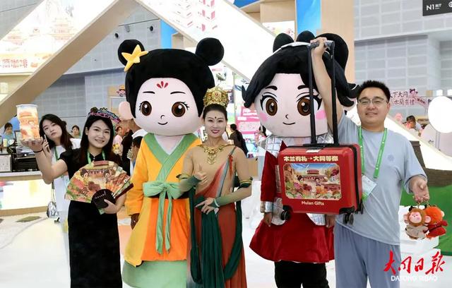 当“木兰”从传说中走来!大同展厅真人互动成文博会“人气密码”
